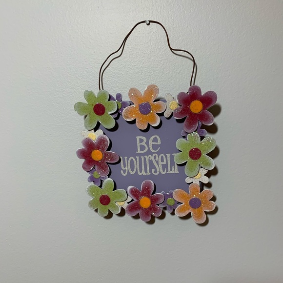 Small Metal Wall Hanging - Picture 1 of 5